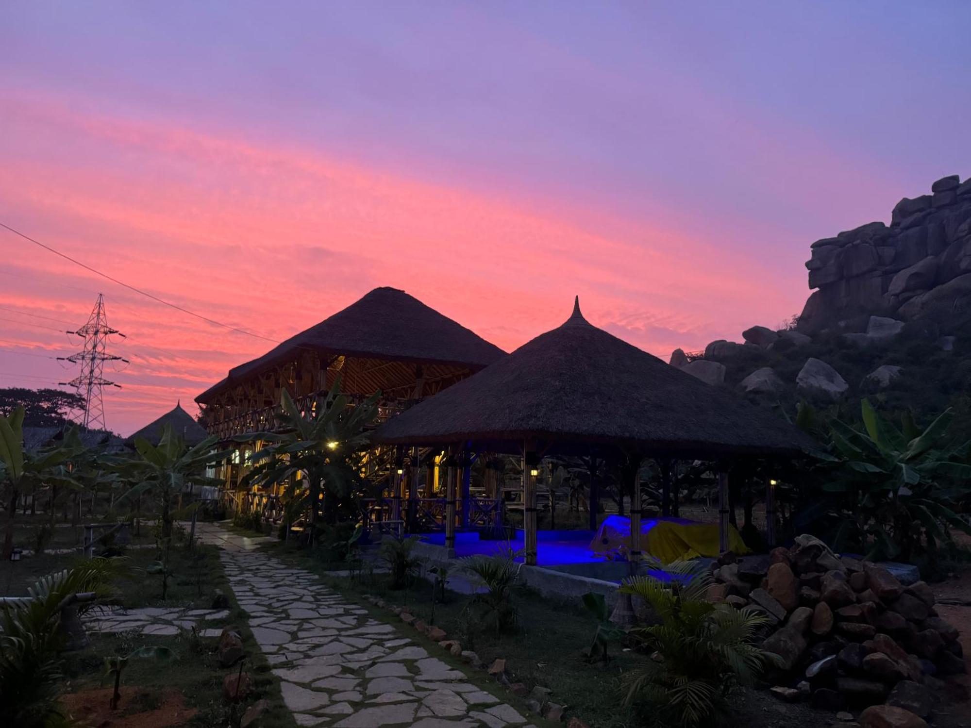 Hill Stone View Hampi Hotel Luaran gambar